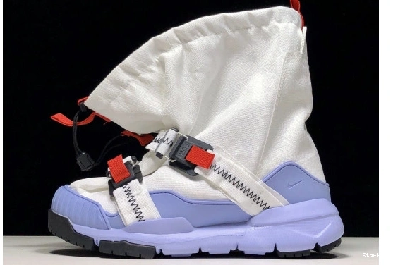 Yard Sachs' AH7767-101 - Mars Overshoe Nike 'Tom 1002
